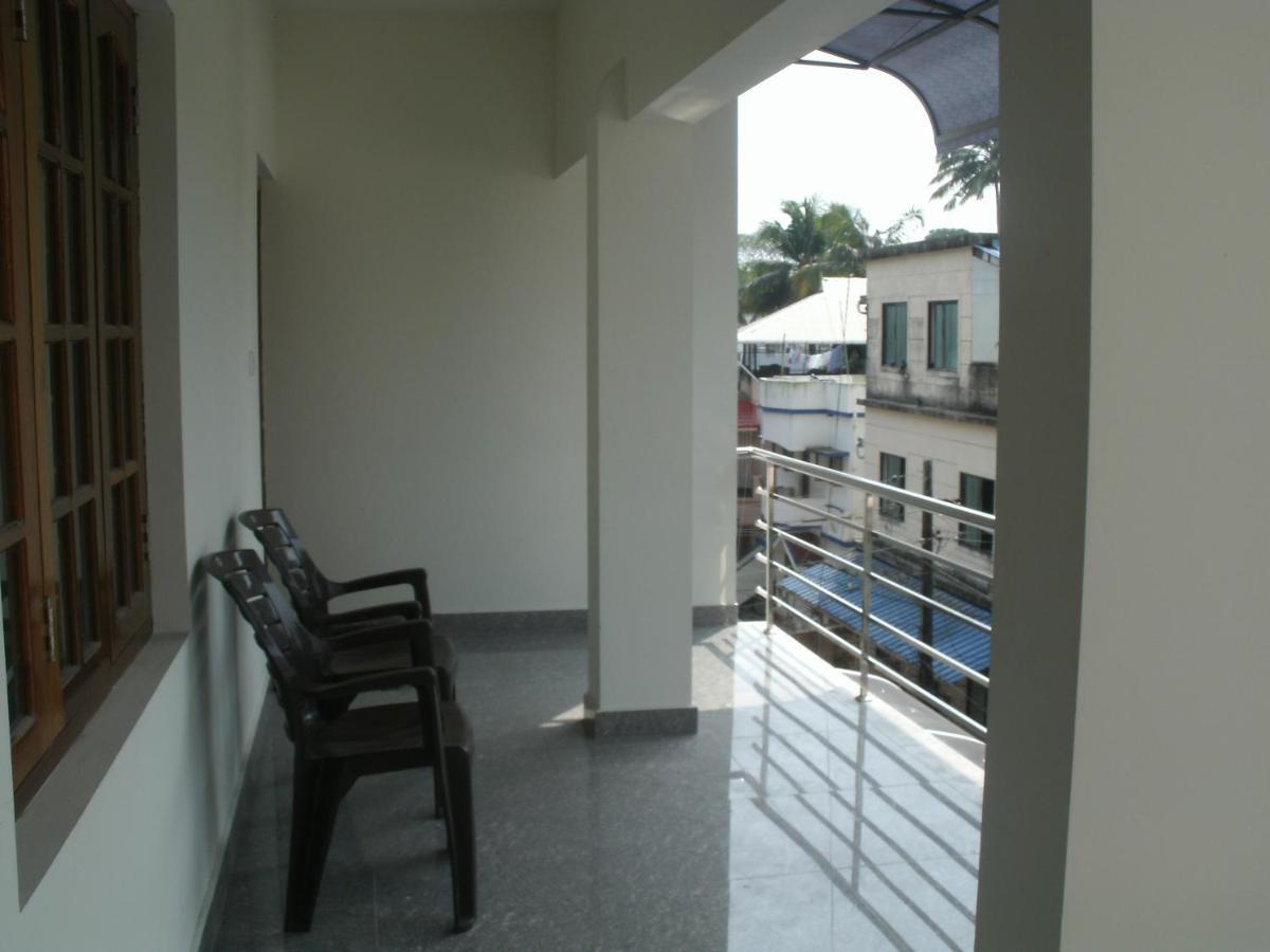 Jacaranda Holiday Home Kochi 외부 사진